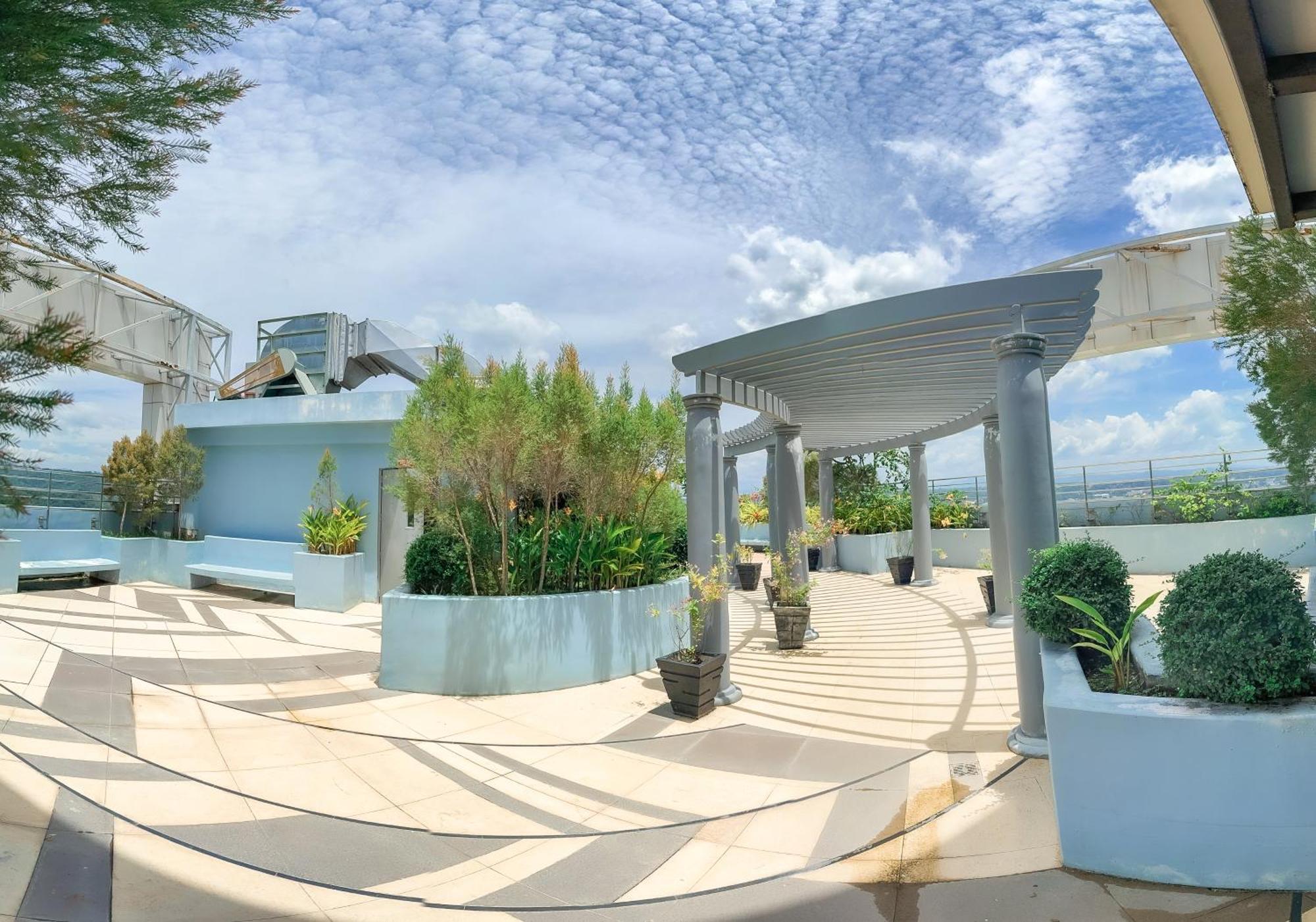 The Loop 2Br Fully Furnished Corner Unit W Balcony Apartment Cagayan de Oro Exterior foto